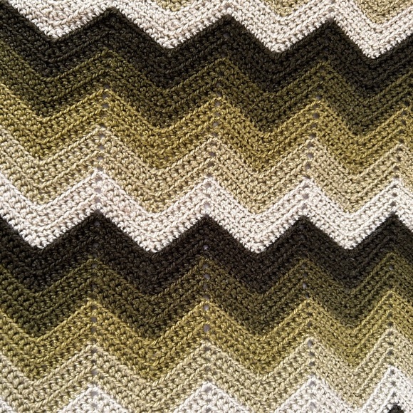 Handmade throw blanket green - Picture 2 of 9